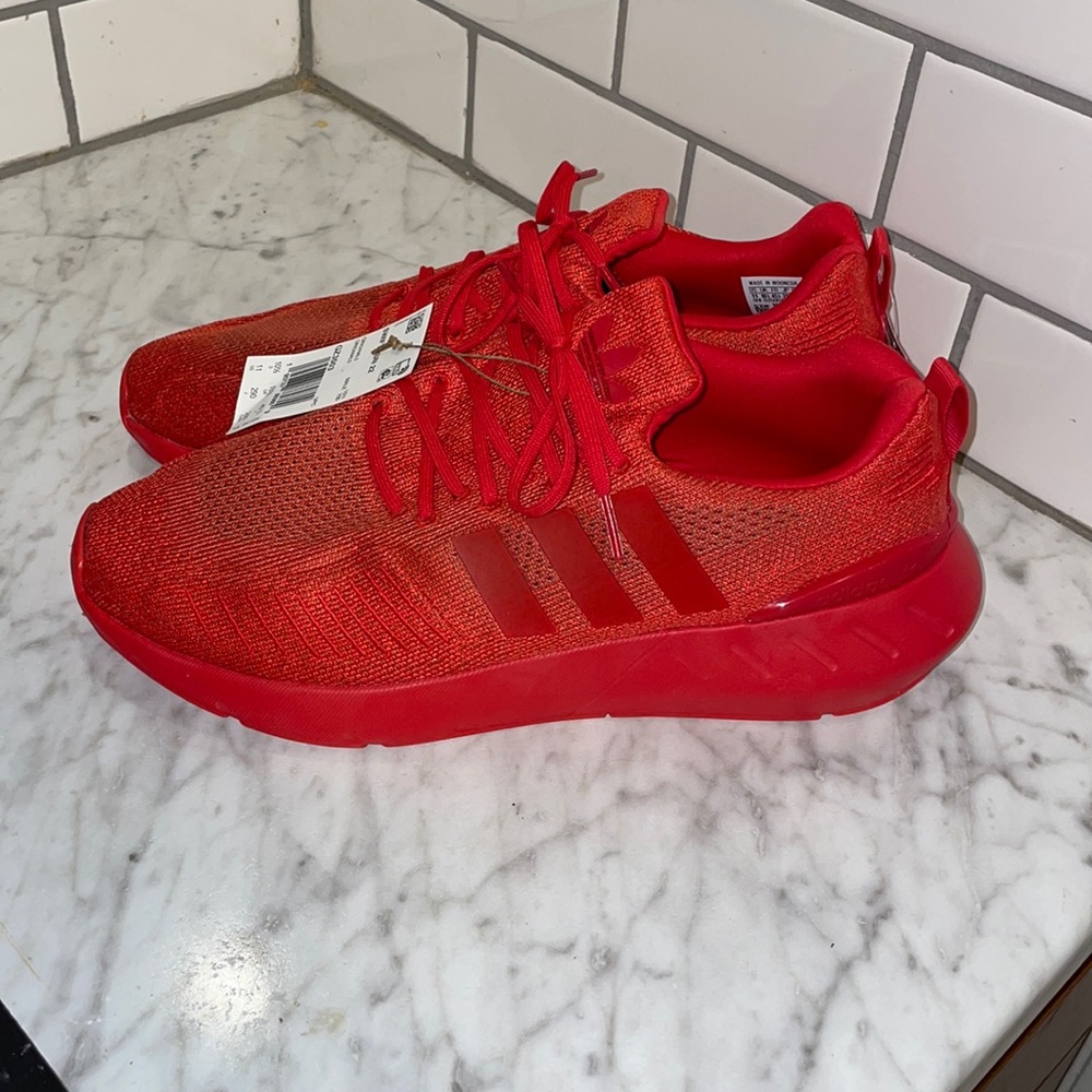 Brand New! Mens Adidas Swift Run